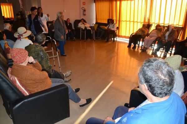 palestra sobre violência contra idosos