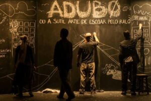 Sesc Belenzinho recebe a obra ADUBO ou a sutil arte de escoar pelo ralo