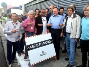 João Doria entrega primeiro trecho de recapeamento da Avenida Marechal Tito