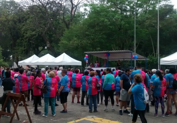 Caminhada Rosa e Azul acontece na Mooca
