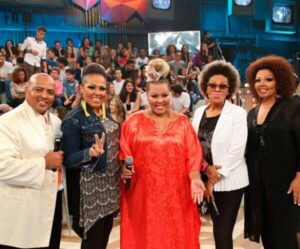 Fat Family faz show gratuito em Itaquera