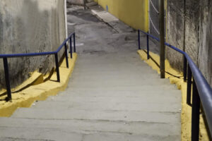 Degraus em cores: campanha propõe revitalização em escadarias do Carrão - SPJ
